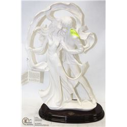 HAND CRAFTED A.SANTINA SIGNED SCULPTURE WITH