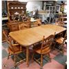 Image 1 : NADEAU MAPLE DININGROOM TABLE INCL 2 CAPTAINS