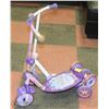 Image 1 : 2 CHILDRENS SCOOTERS