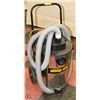 Image 1 : CONTRACTOR WET DRY CANNISTER VACUUM