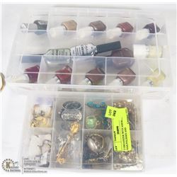 2 ORGANIZER WITH ASSORTED NAILPOLISHES AND