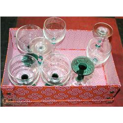8 COLORED STEM GLASS WINE GLASSES.