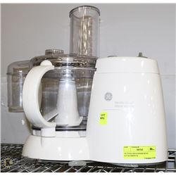 GE FOOD PROCESSOR WITH ATTACHMENTS