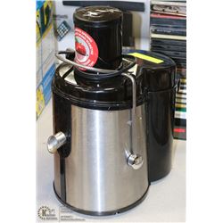 CENTRIFUGEUSE BIG BOSS JUICER MODEL 8123SLFF