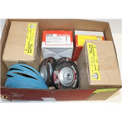 LOT OF ASSORTED SANDING ITEMS & RIGHT ANGLE