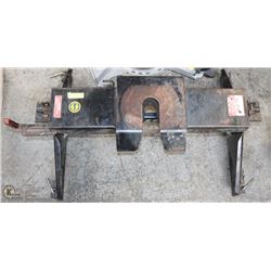 TRUCK FIFTH WHEEL HITCH - TOOLS