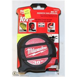 MILWAUKEE 30FT MAGNETIC TAPE MEASURE