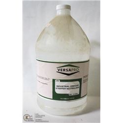 CASE OF FOUR 4L BOTTLES OF INDUSTRIAL VINEGAR