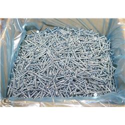 CASE WITH 5000 8X1-3 1/8" LOW PROFILE TRUSS SCREWS