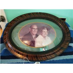Large Bubble Glass Picture Frame Oval 24"