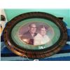 Image 1 : Large Bubble Glass Picture Frame Oval 24"