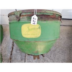 JD Corn Seeder Bin Round