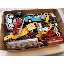 Tray of toys Lot 1