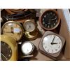 Image 3 : lot of various clocks, as is
