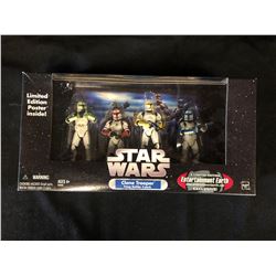 STAR WARS ACTION FIGURES IN BOX (CLONE TROOPER, TROOP BUILDER 4-PACK)
