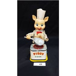 VINTAGE JAPANESE TIN PIGGY COOK TOY