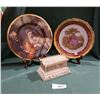 Image 1 : MODEL OF PARTHENON & COLLECTIBLE PICTURE CHINA PLATES