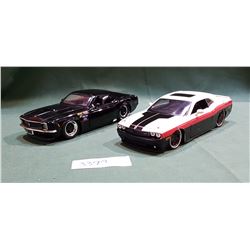 2 DIE CAST CARS