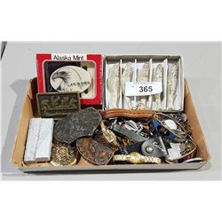 BOX OF COLLECTIBLES