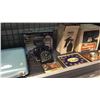Image 1 : Vintage items
