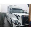 Image 2 : 2009 VOLVO TRACTOR, WHITE, AUTOMATIC, DIESEL, VIN#4V4NC9EJ09N270773, 1,107,966KMS,