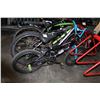 Image 2 : BLACK & BLUE MONGOOSE BMX BIKE