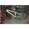 Image 2 : GREEN & BLACK NORCO 24SPD TOURING BIKE WITH DISC BRAKES