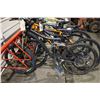 Image 2 : BLACK 8 SPEED MOUNTAIN BIKE WITH DISC BRAKES