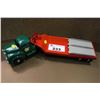 Image 2 : 1940S LINCOLN TOYS AUTO TRANSPORT CAR TRAILER WITH RAMPS (RESTORED)