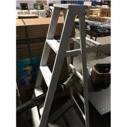 5' WOODEN STEP LADDER & CRAFTSMAN LEAF BLOWER