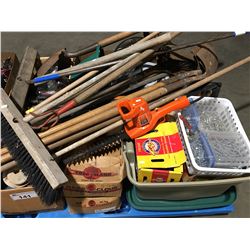 PALLET OF TOOLS, HARDWARE & MISCELLANEOUS ITEMS