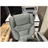 Image 2 : 2 ROLLING 3 DRAWER OFFICE CABINETS, FREY OFFICE CHAIR, 2 TRASH CANS & PRINTER