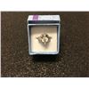 Image 2 : CERTIFIED GREEN AMETHYST & DIAMOND DINNER RING, 4CT PEAR CUT AMETHYST, SI CLARITY, 2 SIDE DIAMONDS,