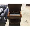 Image 2 : LIFT TOP POWER CONSOLE END TABLE