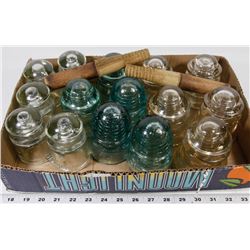 LOT OF 15 GLASS INSULATORS.
