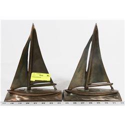 2 SHIP BOOKENDS