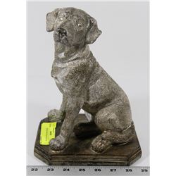 RESIN RETRIEVER DOG STATUE