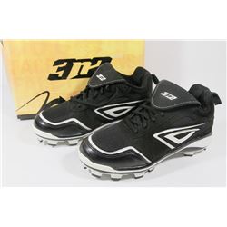 3N2SPORTS WOMENS WHITE/BLACK CLEATS