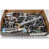 Image 1 : FLAT OF ASSORTED TOOLS AND SHOP SUPPLIES