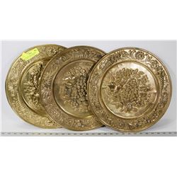 3 VINTAGE BRASS FINISH WALL HANGING PLATES ( COLLE