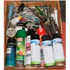 Image 1 : FLAT OF SHOP SUPPLIES & TOOLS