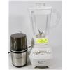 Image 1 : BETTY CROCKER BLENDER & CUISINART SPICE GRINDER.