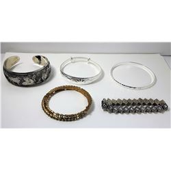 2 - LOT OF 5 BRACELETS