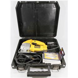DEWALT ORBITAL JIG SAW MODEL DW317 IN CASE WITH