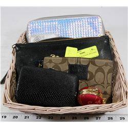 BASKET WITH WALLETS, INCLUDES COACH & ROOTS