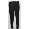 Image 1 : WOMENS PANTS SIZE 7/8