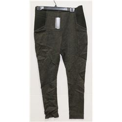 WOMENS PANTS SIZE LARGE