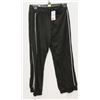 Image 1 : TWO PAIRS OF WOMENS PANTS SIZE XS