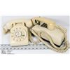 Image 1 : SET OF 2 VINTAGE PHONES 1 ROTARY