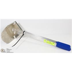 LOT OF 4 ALUMINUM STUCCO SCOOPS